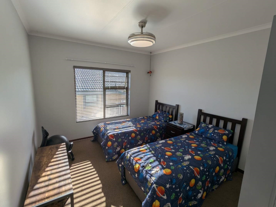 5 Bedroom Property for Sale in Fraaiuitsig Western Cape
